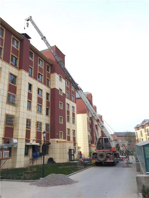 洞口县跨街广告牌的高空安装注意事项