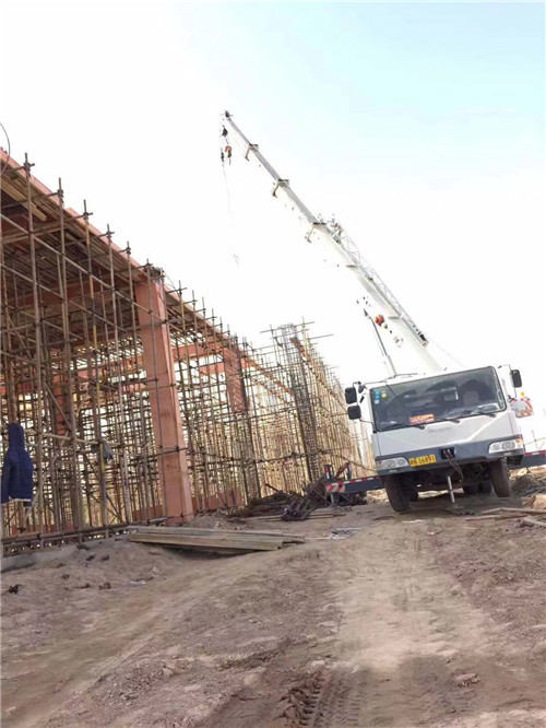 洞口县25 吨、50 吨吊车怎么选？多大重量 / 半径适合对应车型？